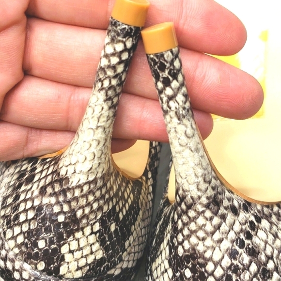 Signature by Shoe dazzle Aundrea Snake print heels 7.5 NEW NWT - Picture 11 of 12